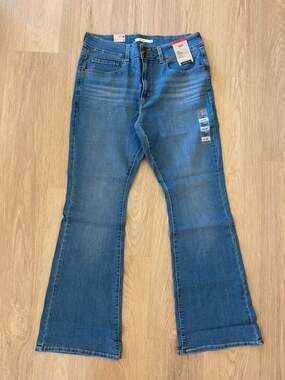 Levis western Flare camp jeans medium indigo womens size 33/32 NWT